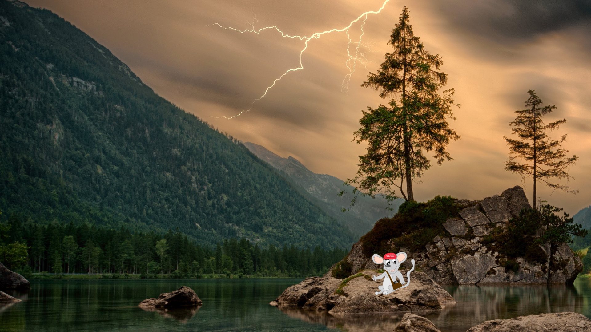 MAGA Mouse with Mountain